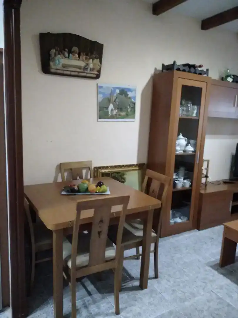 Menjador de Casa o xalet en venda en Villagatón amb Jardí privat, Traster i Moblat