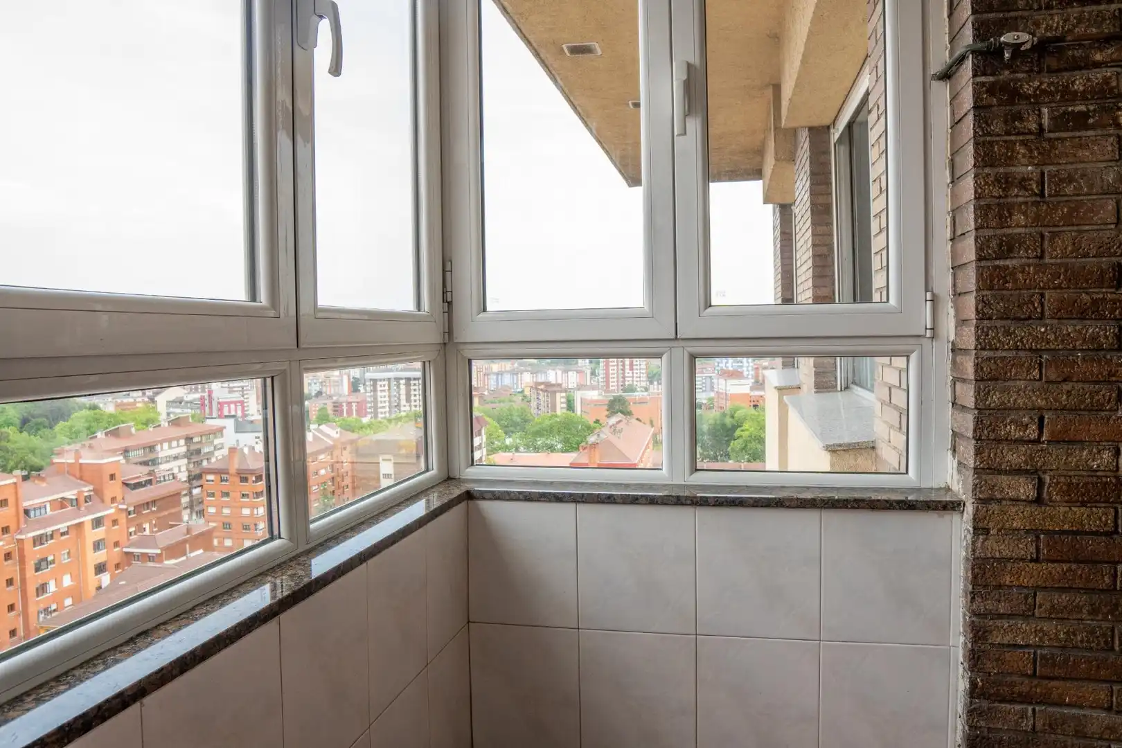 Terraza de Ático en venta en Avilés con Calefacción y Balcón