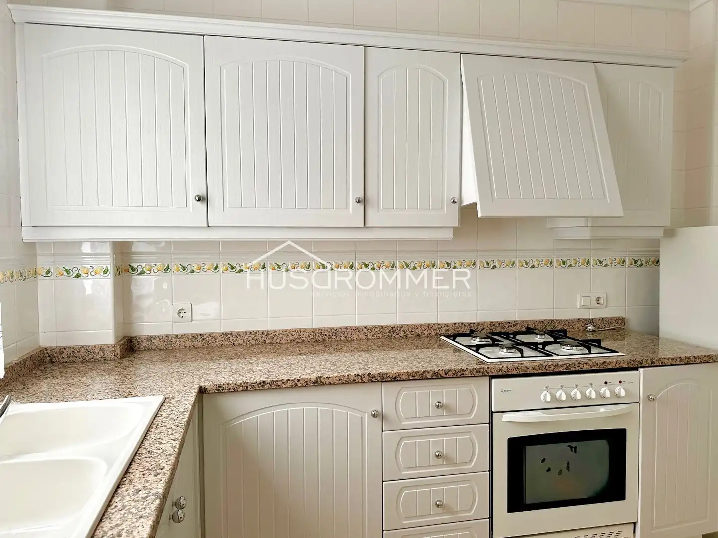 Houses for sale in calvario, El Pilar