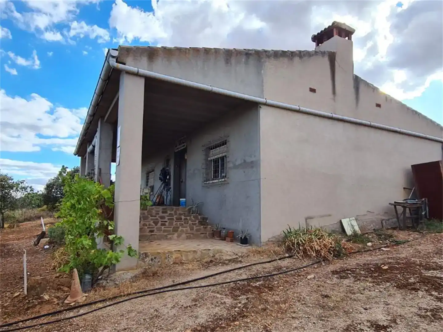 Vista exterior de Finca rústica en venda en Calzada de Calatrava