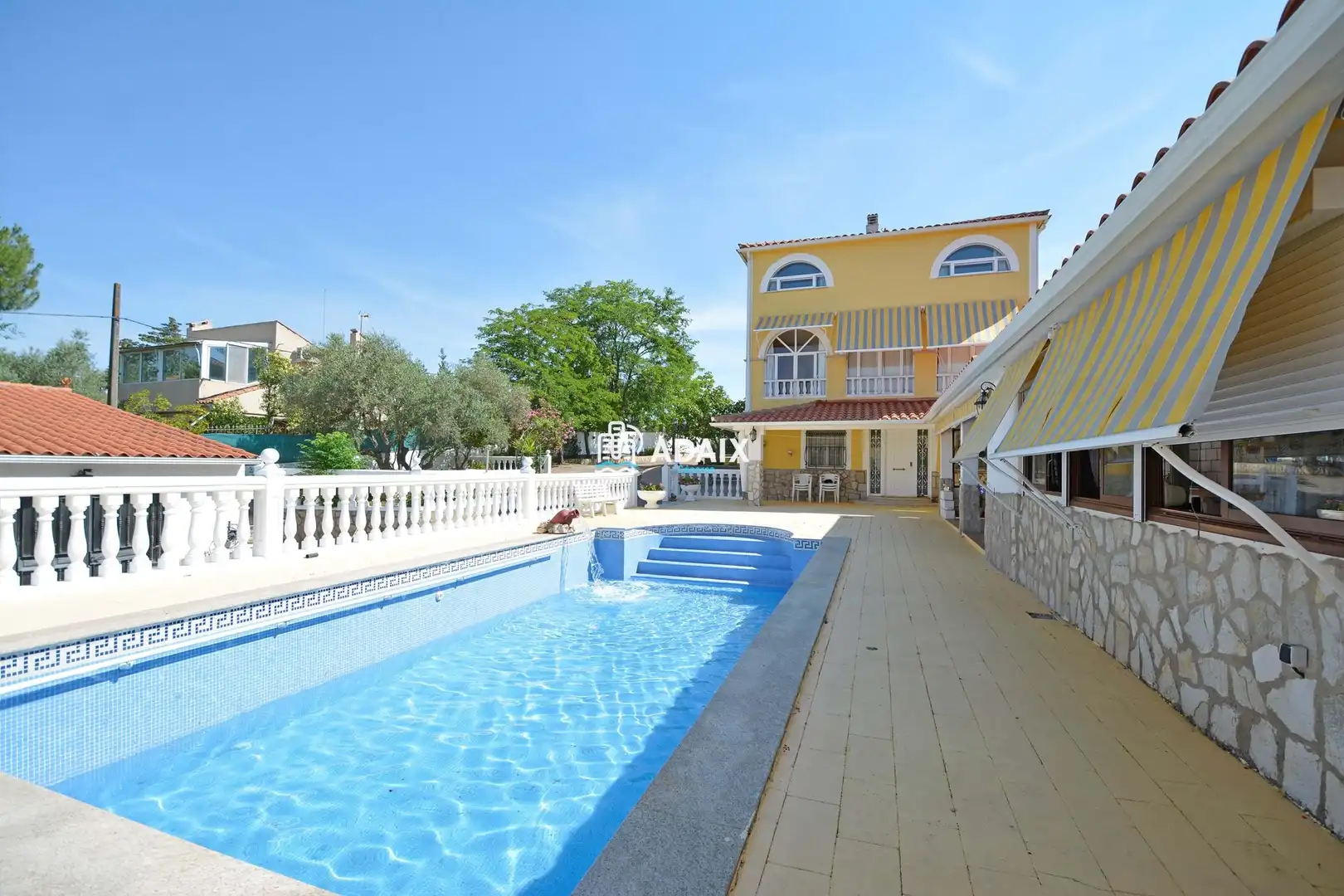 Piscina de Casa o xalet en venda en Malpartida de Cáceres amb Aire condicionat, Calefacció i Jacuzzi