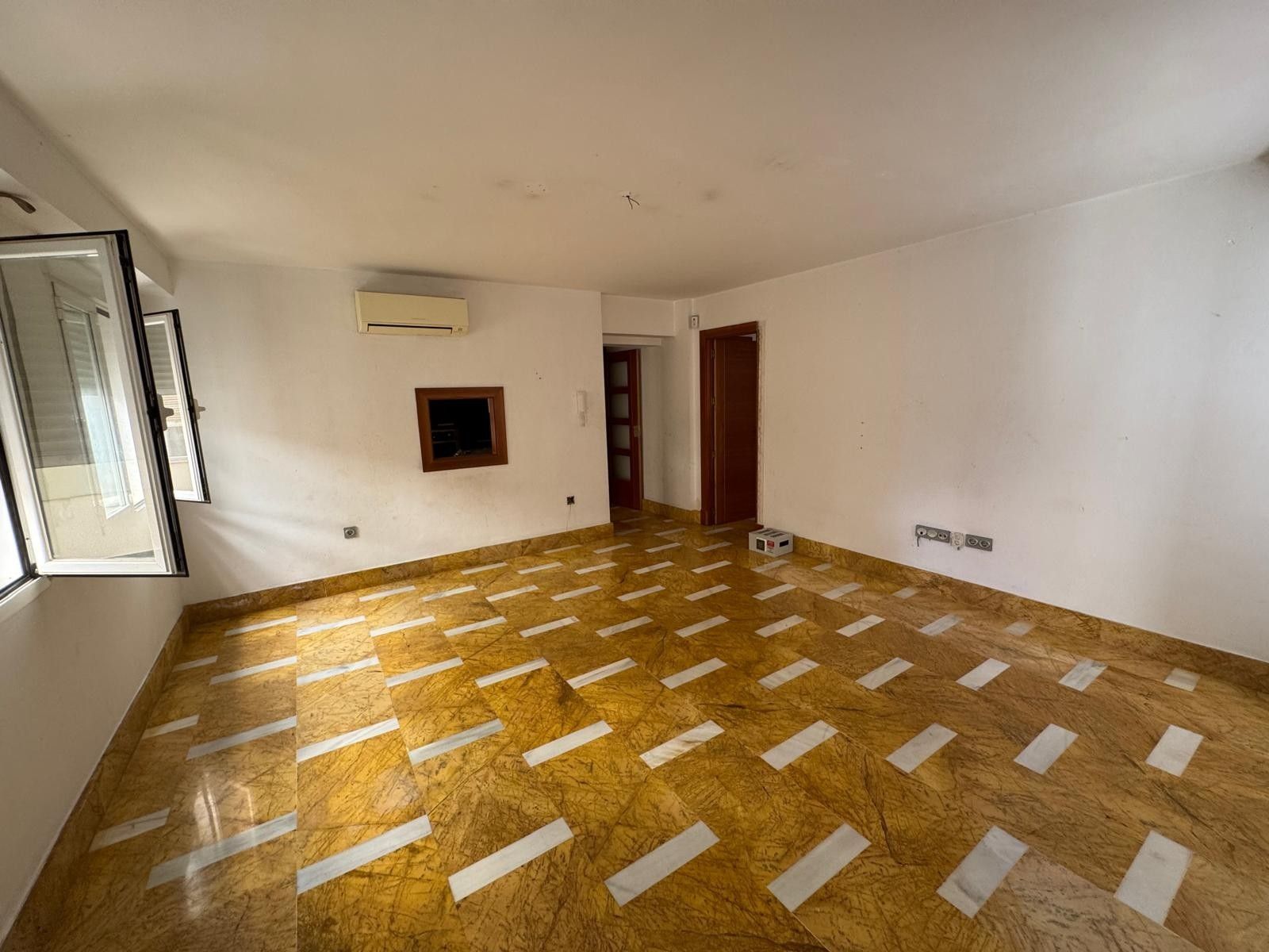 Flat for sale in  Almería Capital
