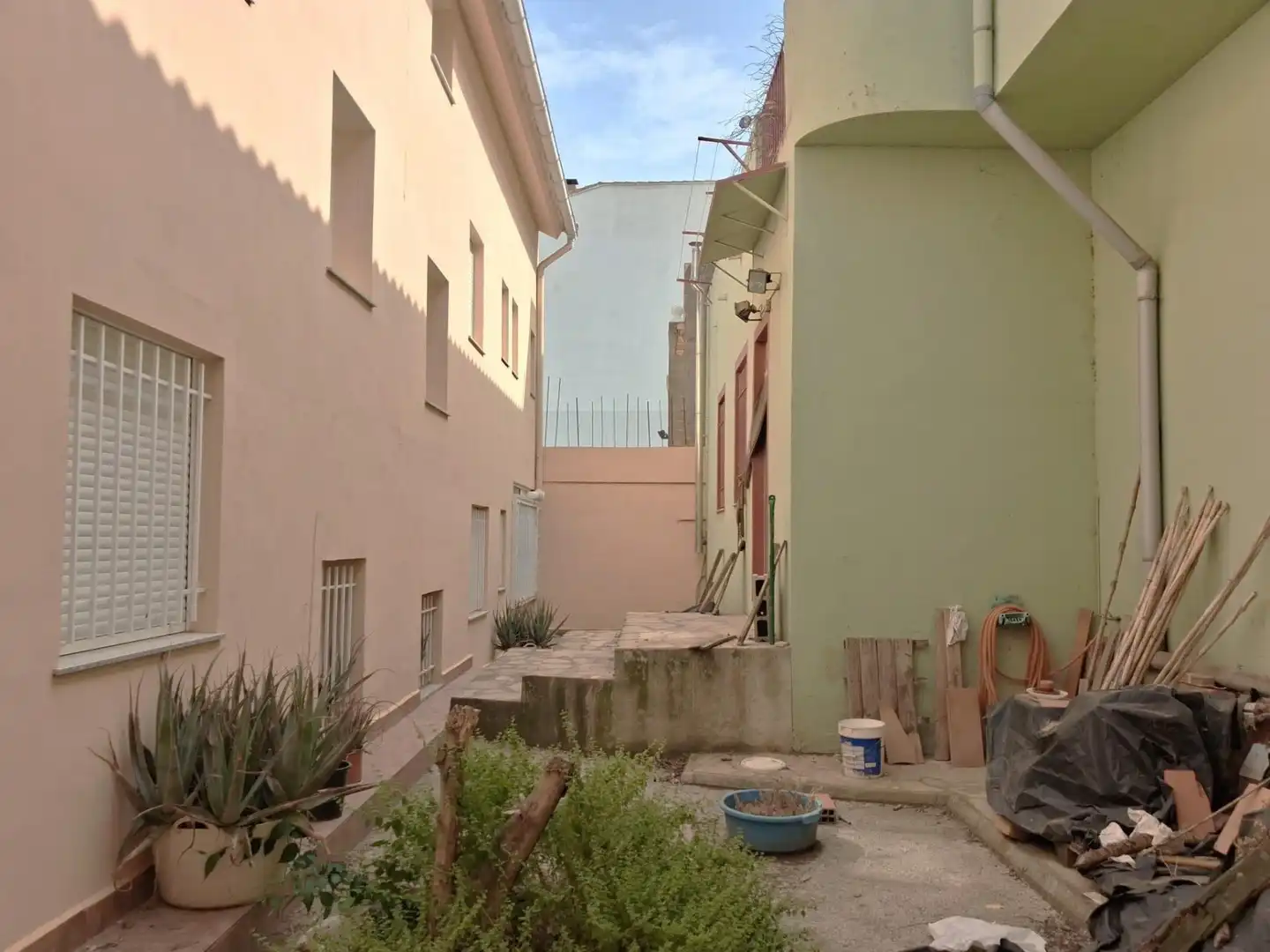 Vista exterior de Casa adosada en venta en Requena, Valencia