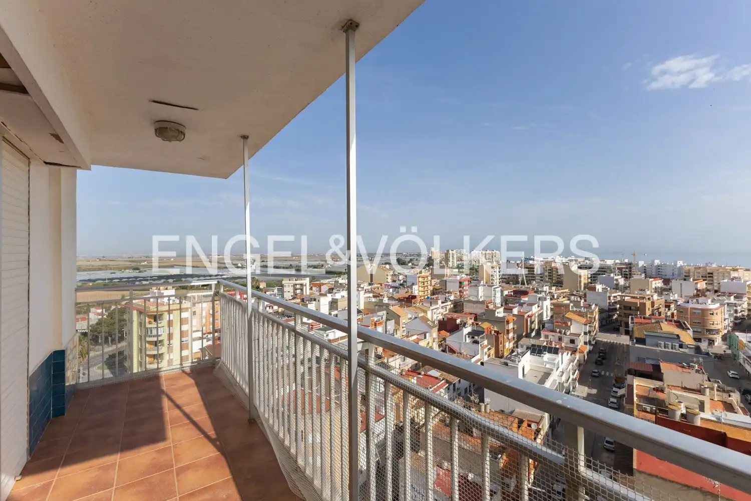Terraza de Piso en venta en Sueca con Aire acondicionado, Calefacción y Trastero