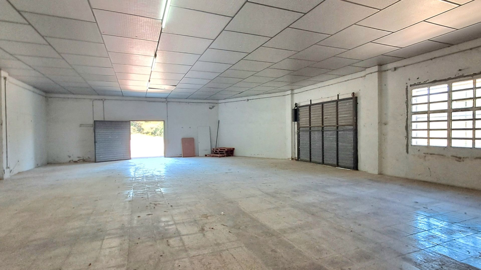 Nau industrial en venda en Sant Llorenç Savall