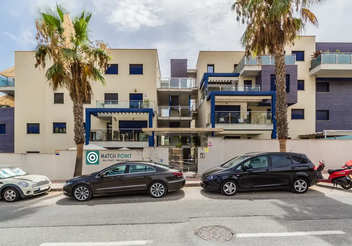 Vista exterior de Pis de lloguer en Almuñécar amb Moblat