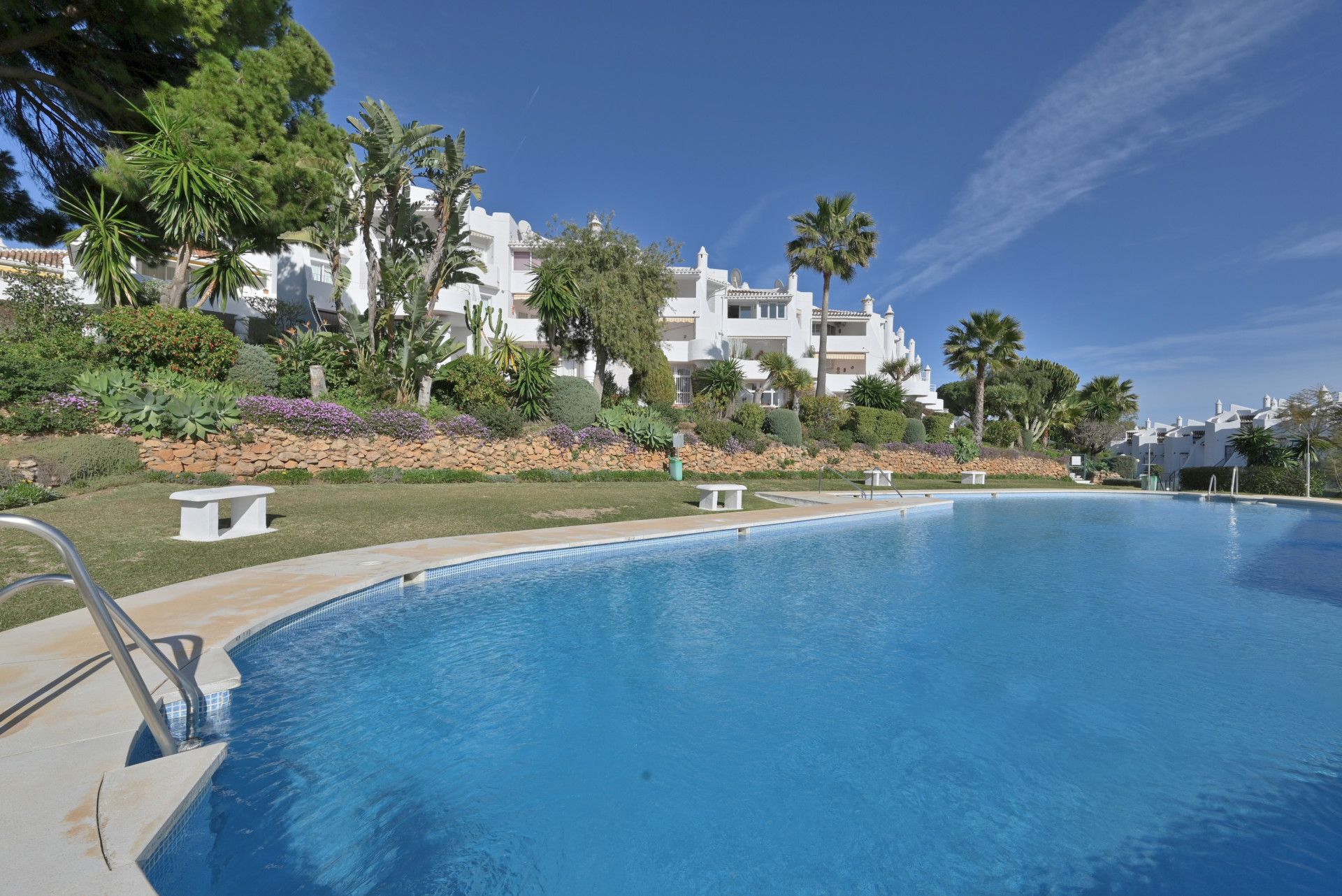 Jardí de Planta baixa en venda en Mijas amb Aire condicionat, Terrassa i Piscina