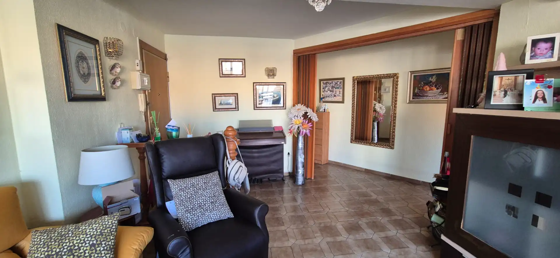 Piso en venta en Calle Hermanos Pinzón, Oliveros - Altamira