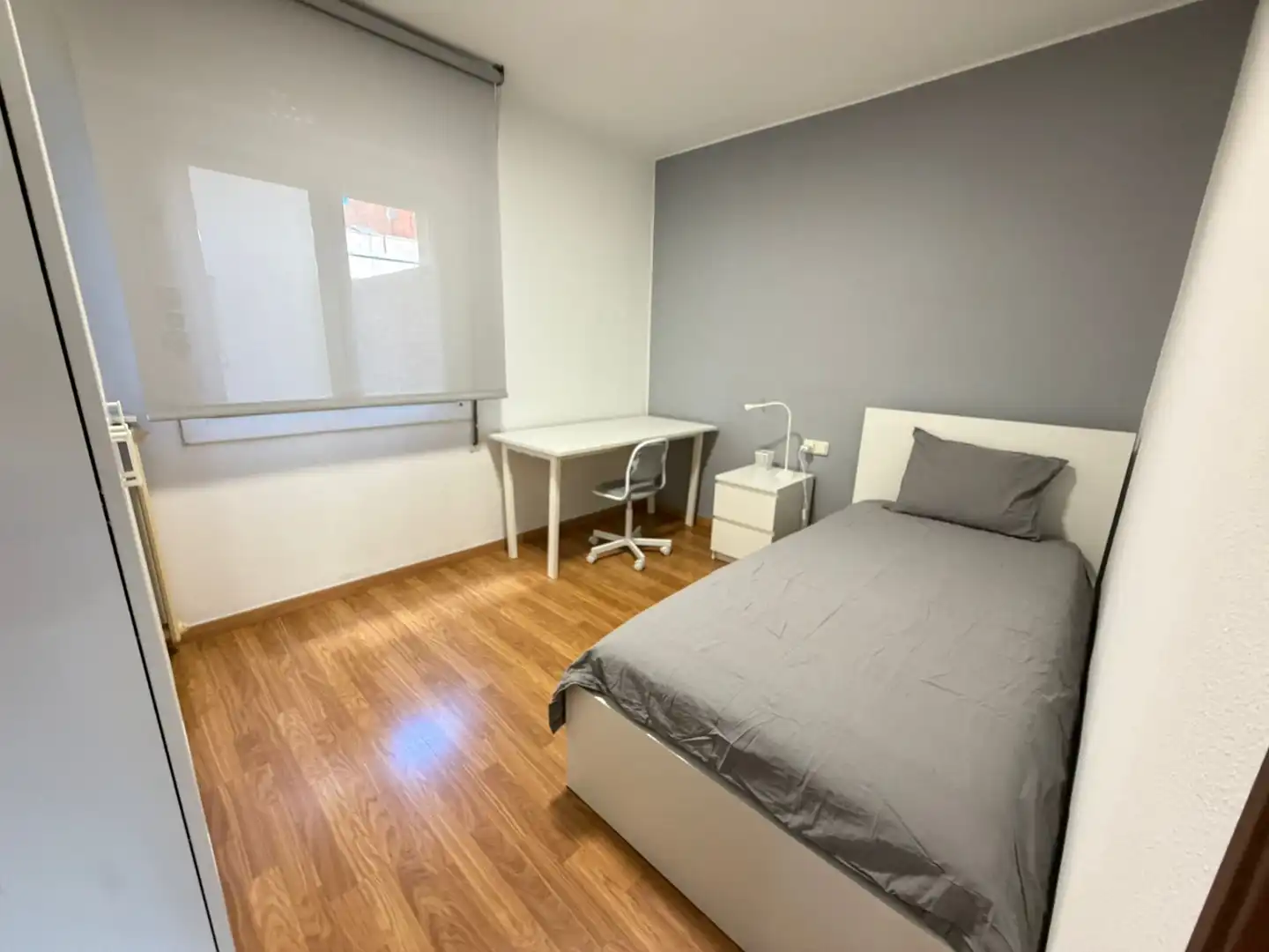 Bedroom of Flat for rent in Lleida  with Air Conditioner, Heating and Parquet flooring