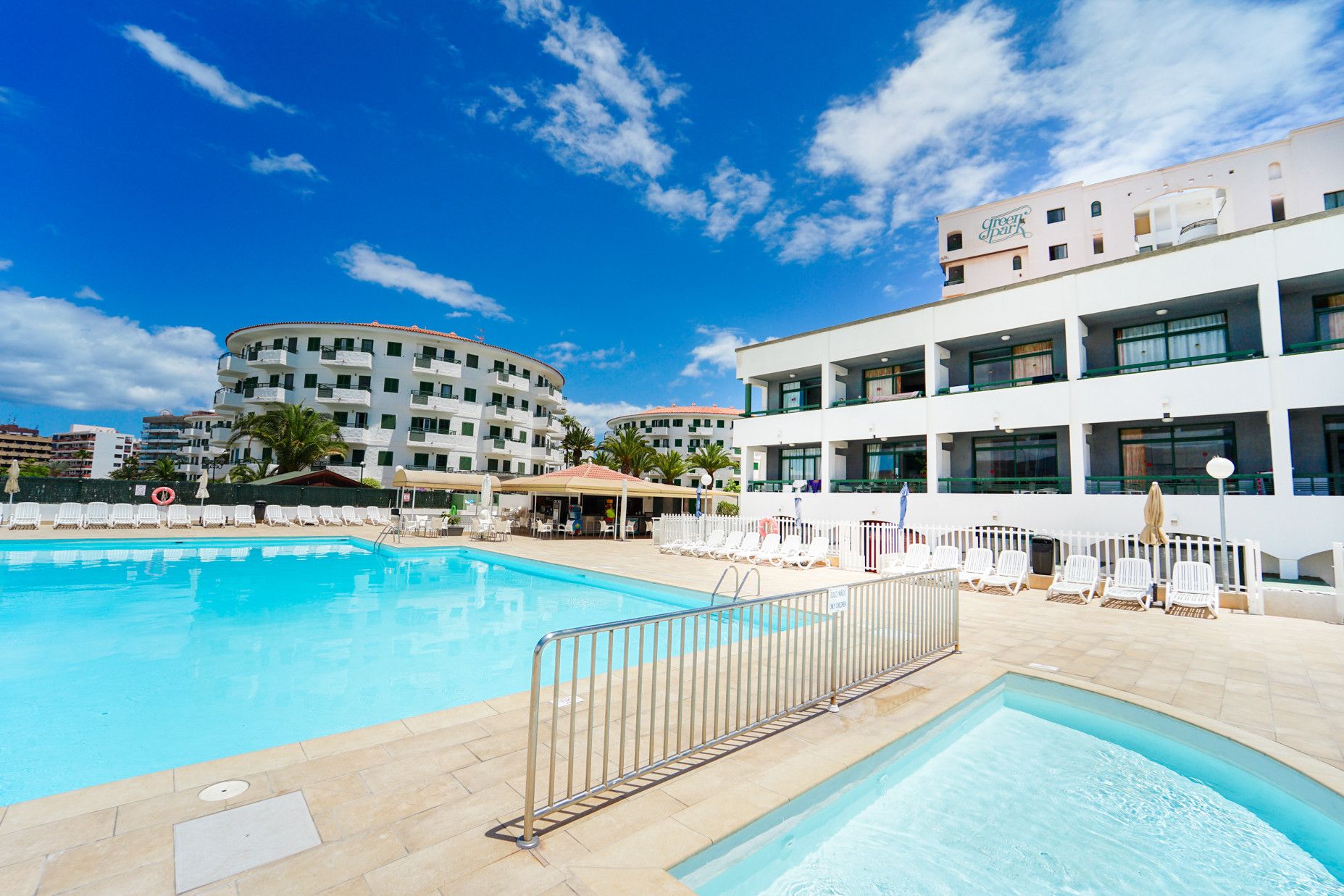 Piscina de Apartament en venda en San Bartolomé de Tirajana amb Aire condicionat, Terrassa i Piscina