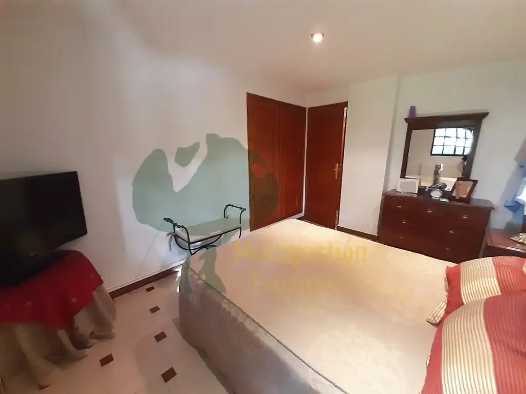 Dormitori de Casa o xalet en venda en Cáceres