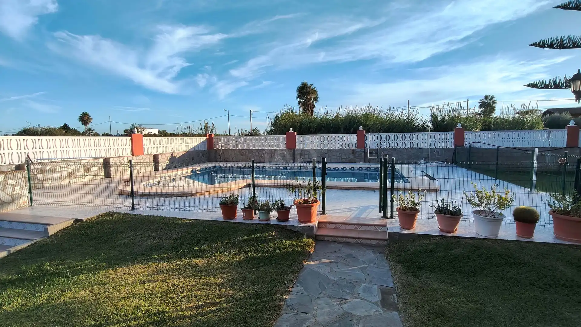 Piscina de Casa o xalet en venda en Castellón de la Plana / Castelló de la Plana amb Calefacció, Terrassa i Piscina
