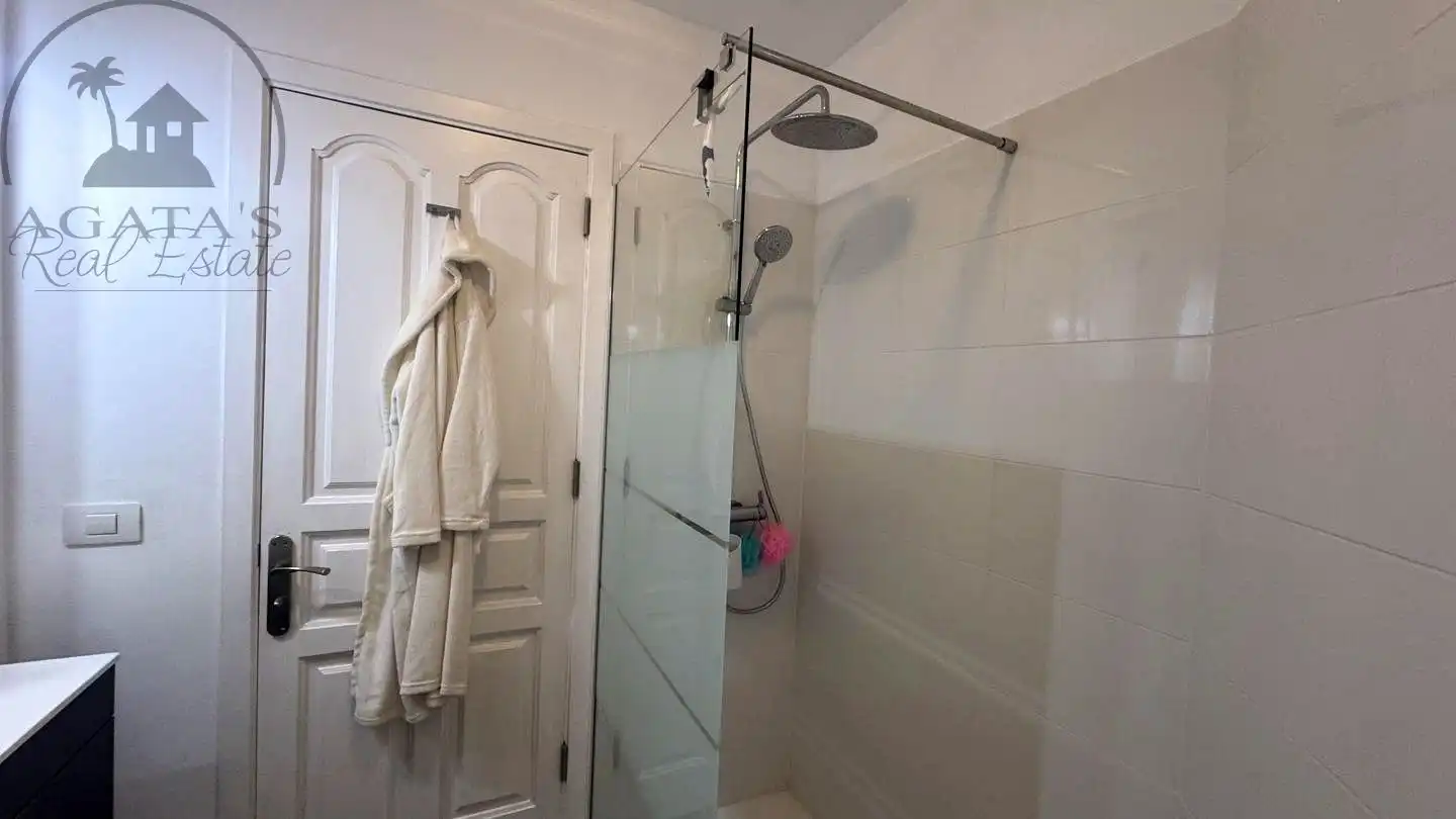 Baño de Apartamento en venta en Icod de los Vinos con Terraza y Balcón