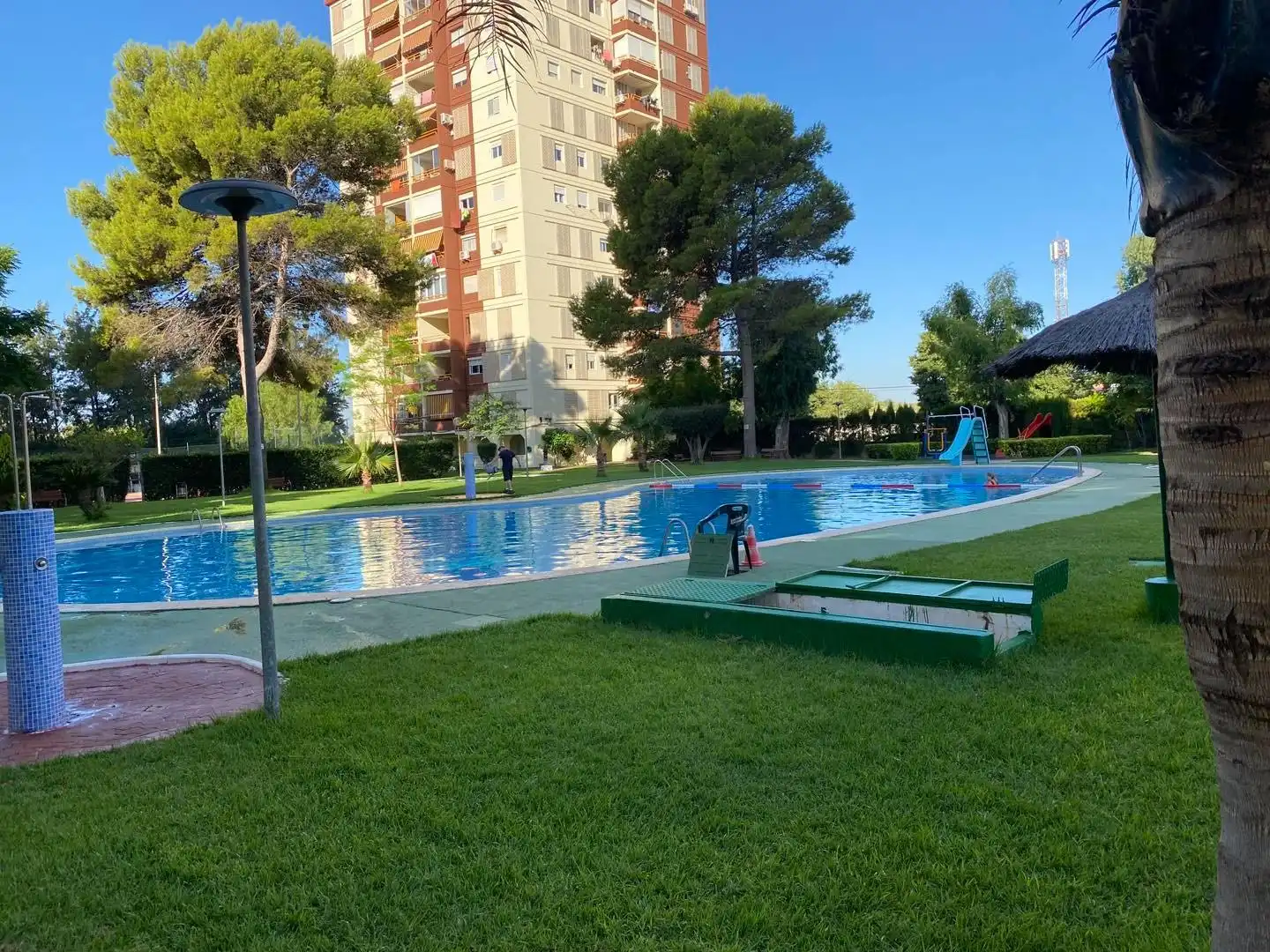 Piscina de Pis per a compartir en La Pobla de Farnals amb Aire condicionat, Jardí privat i Terrassa