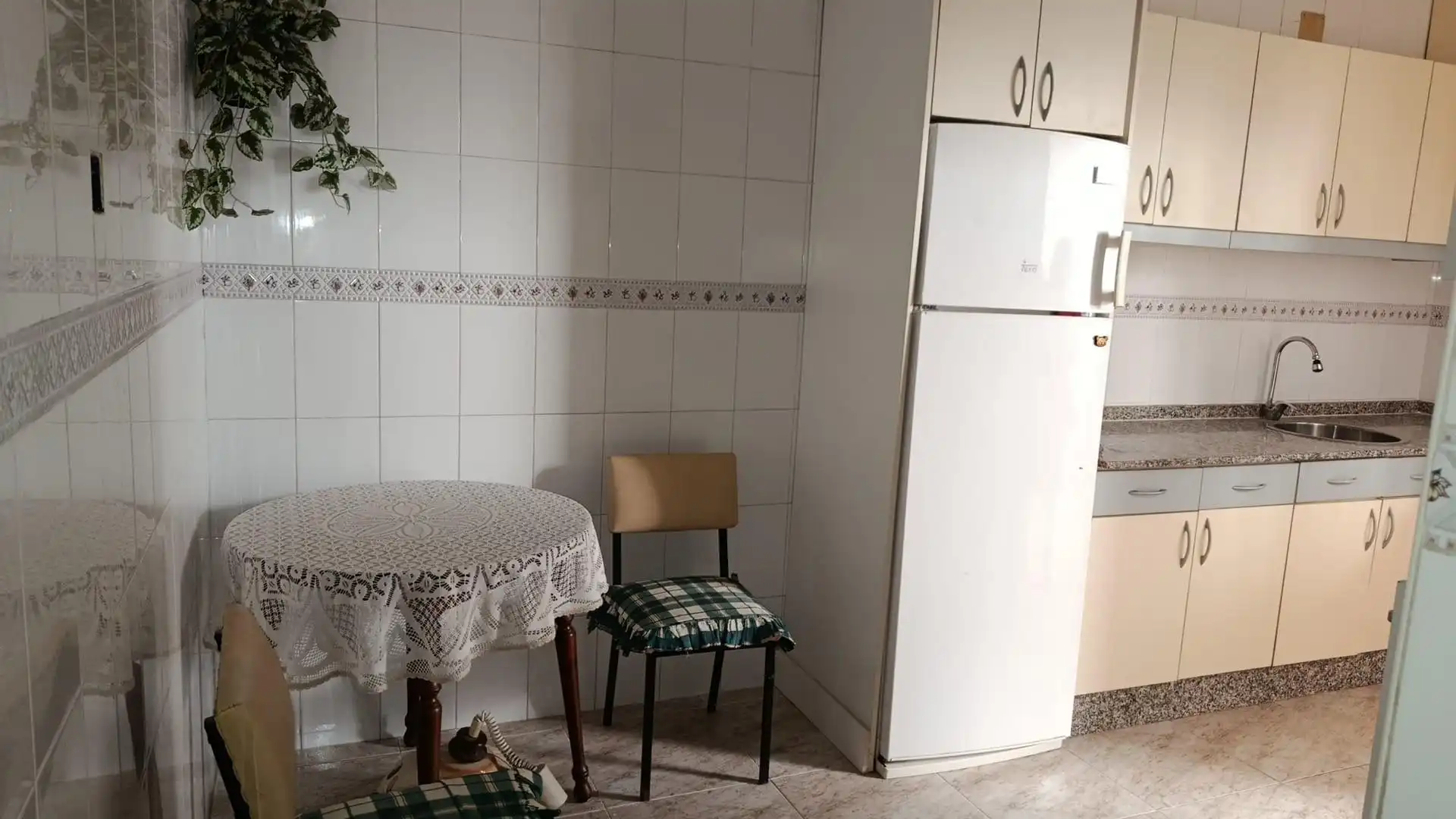 Cuina de Casa adosada en venda en Cartagena amb Aire condicionat i Terrassa