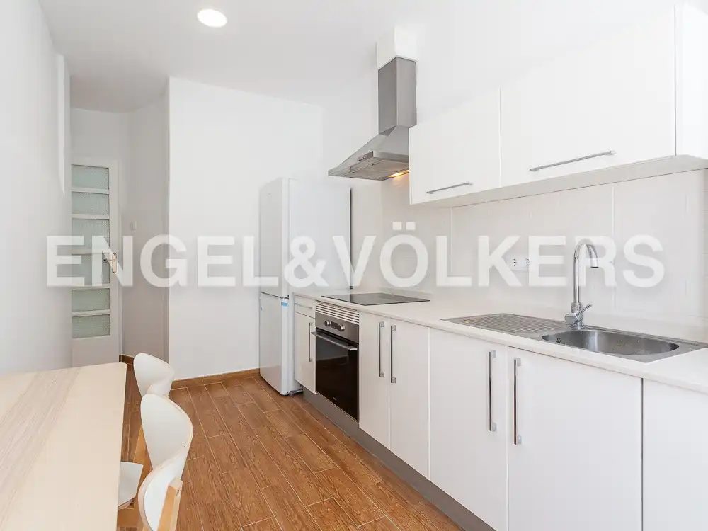 Kitchen of Flat for rent in Valencia  with Heating, Parquet flooring and Terrace