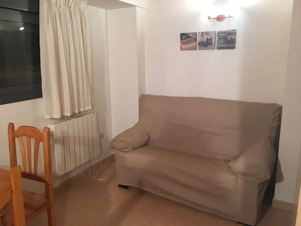 Sala d'estar de Pis de lloguer en  Huesca Capital amb Calefacció, Moblat i Forn