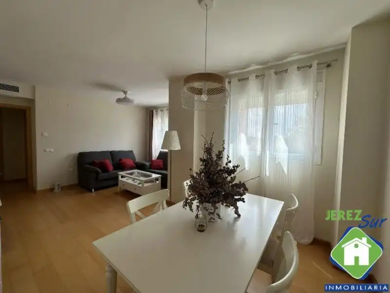 Sala d'estar de Pis de lloguer en Jerez de la Frontera amb Aire condicionat i Moblat
