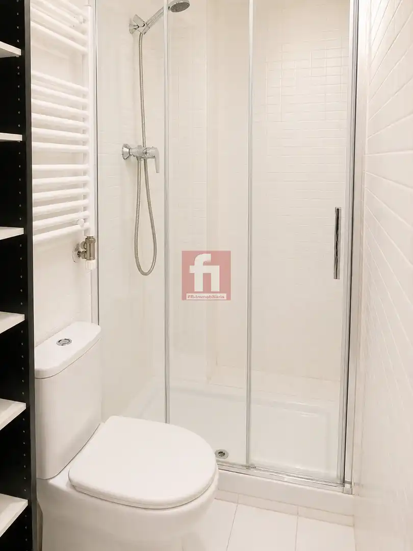 Baño de Piso en venta en Sabadell con Aire acondicionado, Calefacción y Trastero