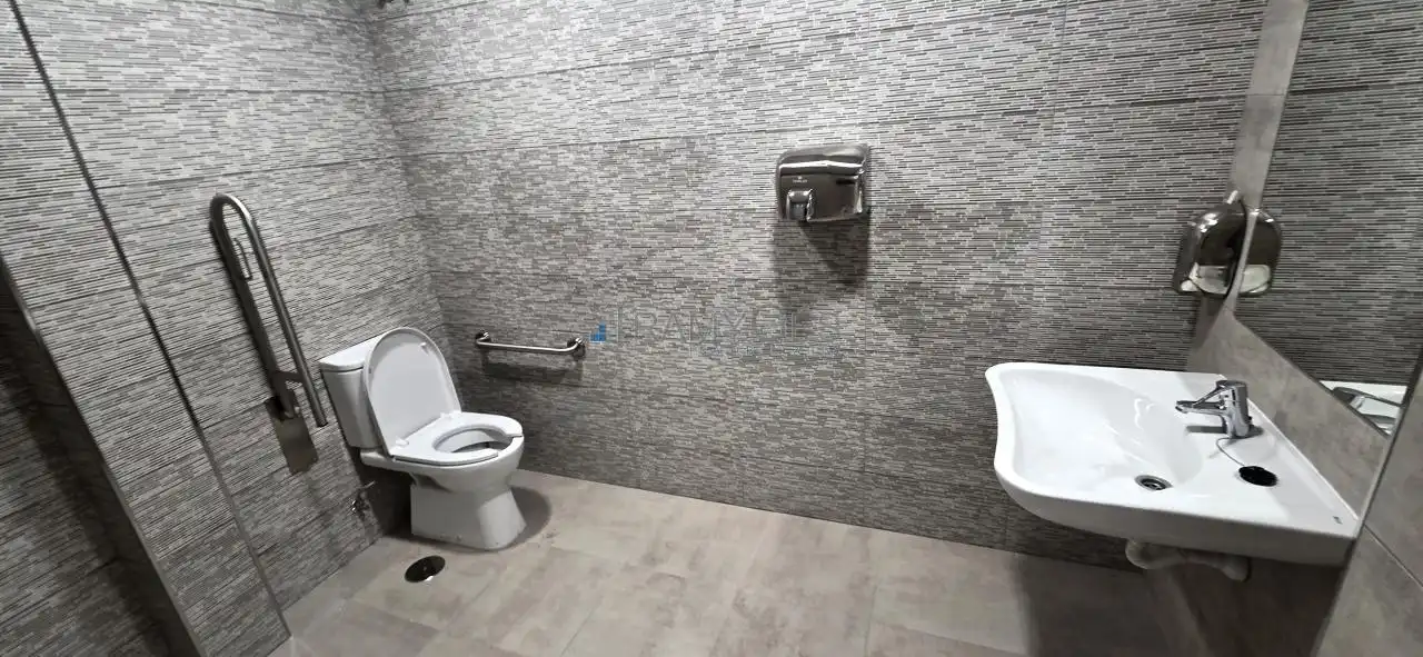 Baño de Nave industrial de alquiler en Mos