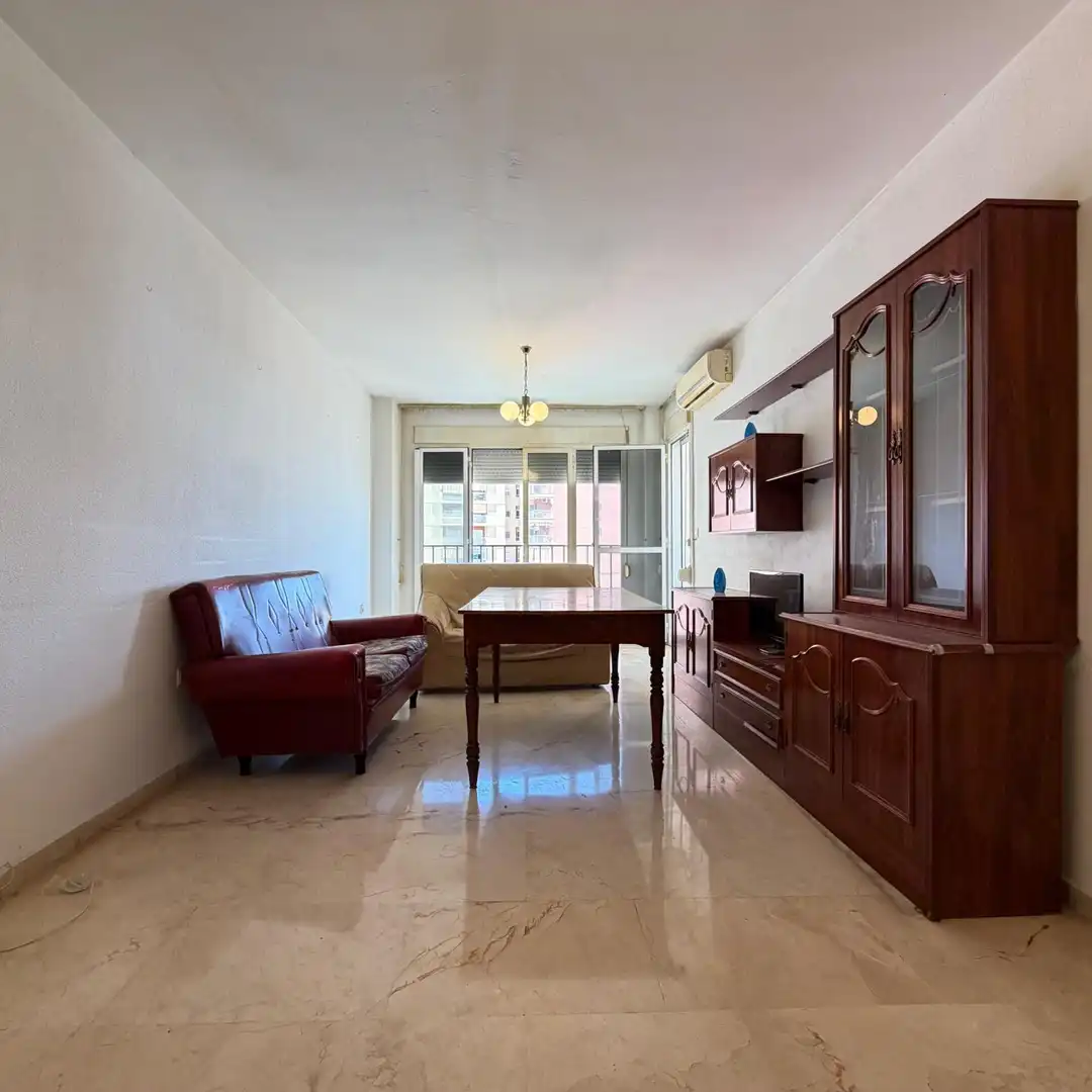 Sala d'estar de Pis en venda en Marbella amb Moblat