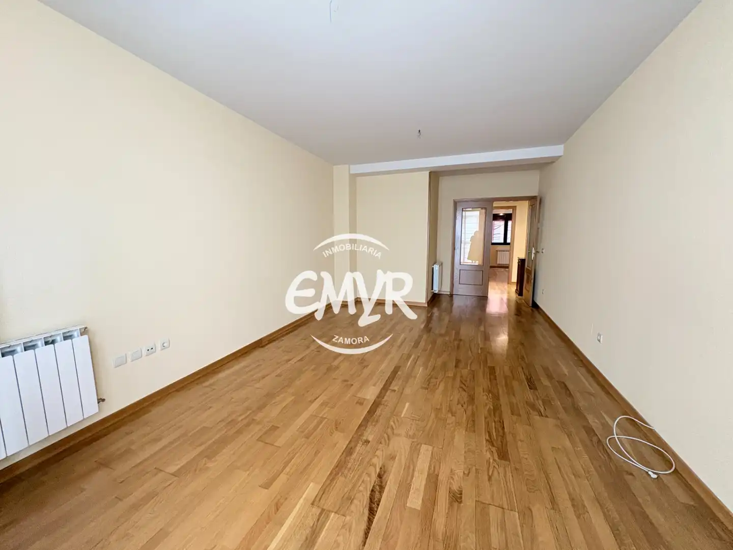 Living room of Flat for sale in Zamora Capital   with Heating, Parquet flooring and Terrace