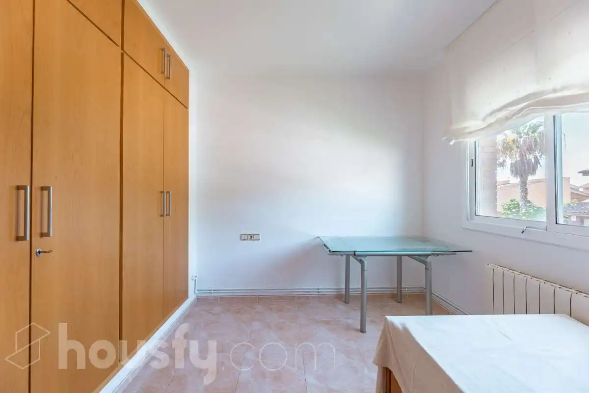 Habitación de Casa o chalet en venta en Calafell con Aire acondicionado, Calefacción y Jardín privado