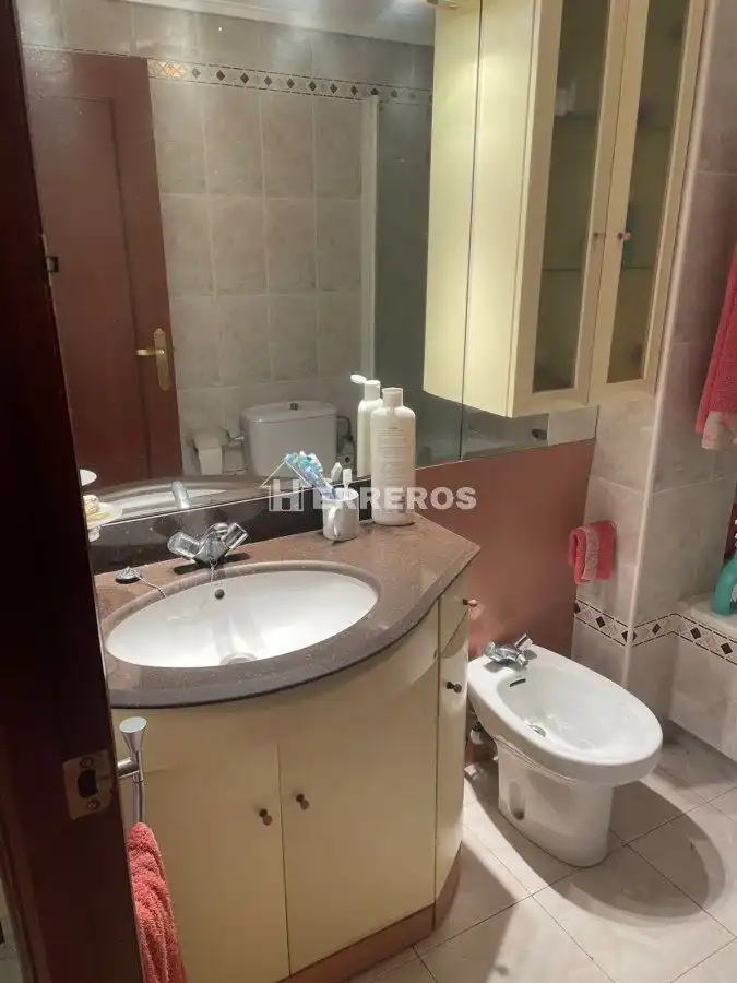 Bany de Apartament en venda en Albelda de Iregua amb Calefacció i Moblat