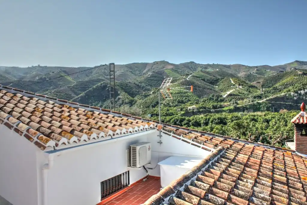 Vista exterior de Finca rústica en venta en Benamargosa con Aire acondicionado, Jardín privado y Terraza