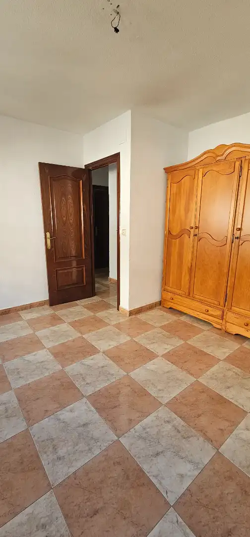 Habitación de Piso en venta en Maracena con Amueblado