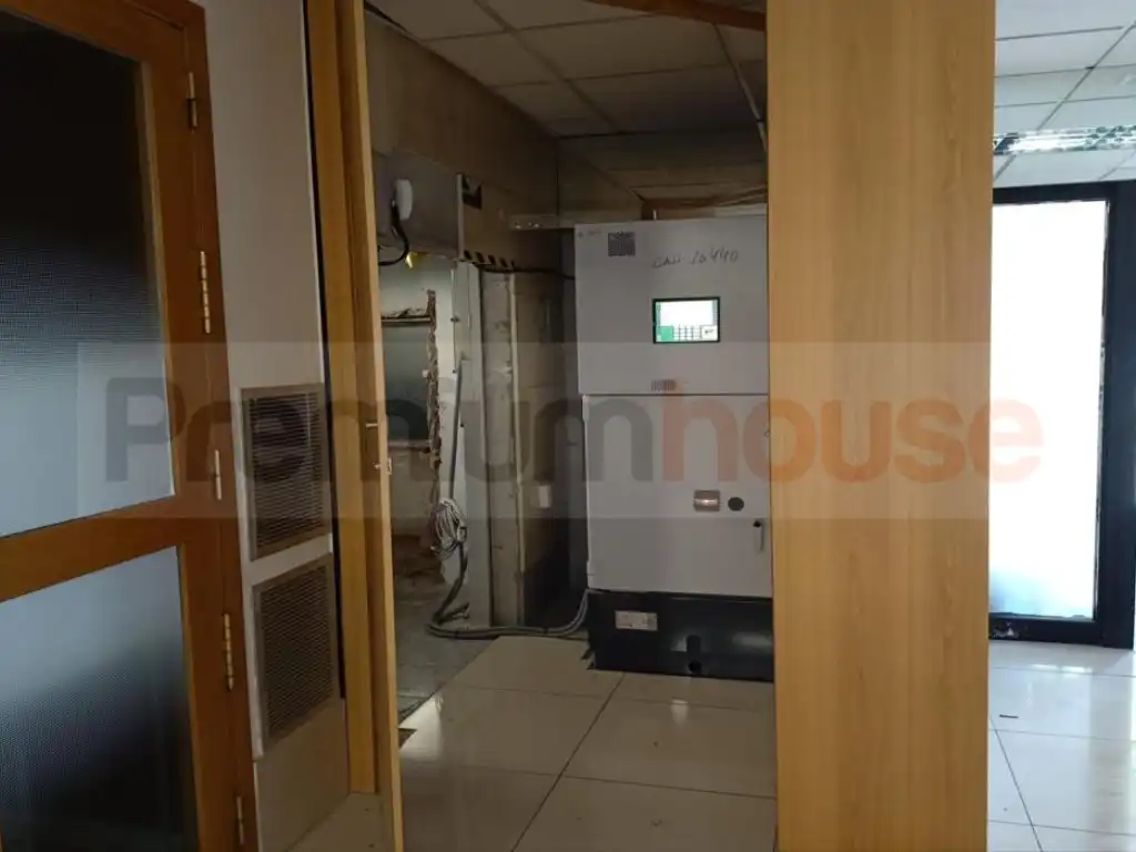 Business premises for sale in Calle Ferran Agullo, imagen 13