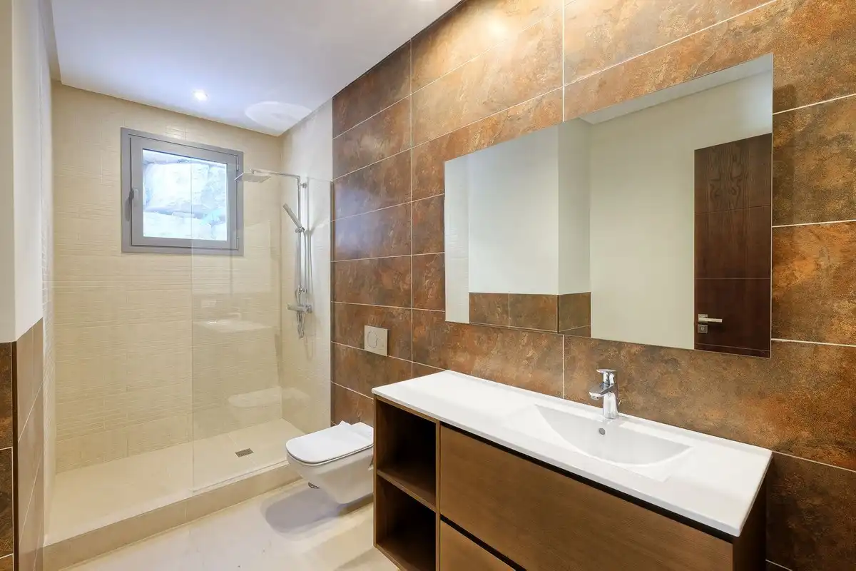 Baño de Casa o chalet en venta en Benahavís con Jardín privado