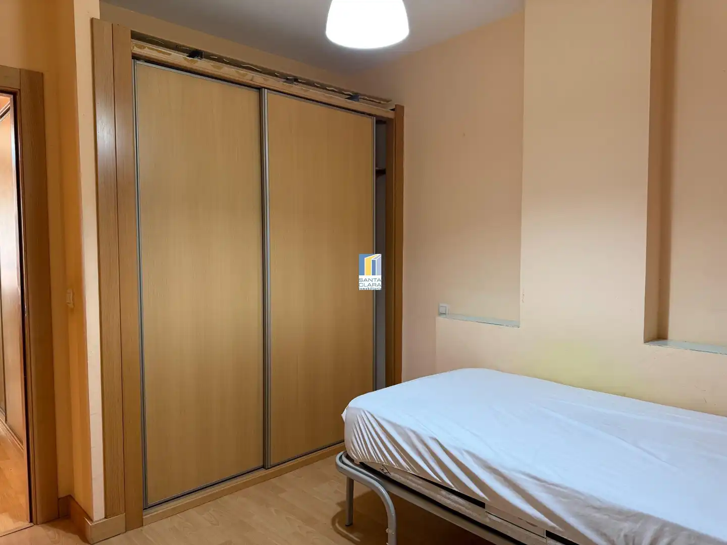 Dormitori de Pis en venda en Zamora Capital  amb Calefacció