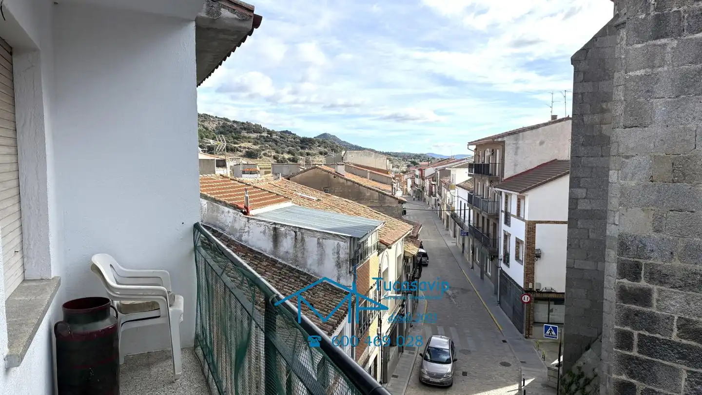 Vista exterior de Pis en venda en Cebreros amb Terrassa
