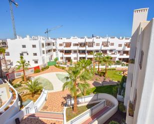 Vista exterior de Àtic en venda en Pulpí amb Aire condicionat, Terrassa i Piscina