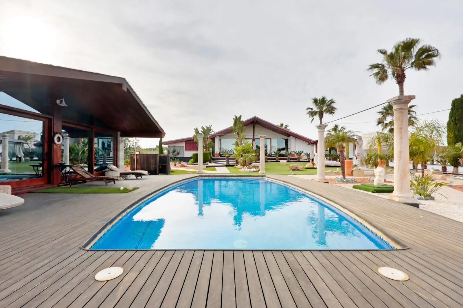 Piscina de Casa o xalet en venda en Valladolid amb Aire condicionat, Calefacció i Jardí privat