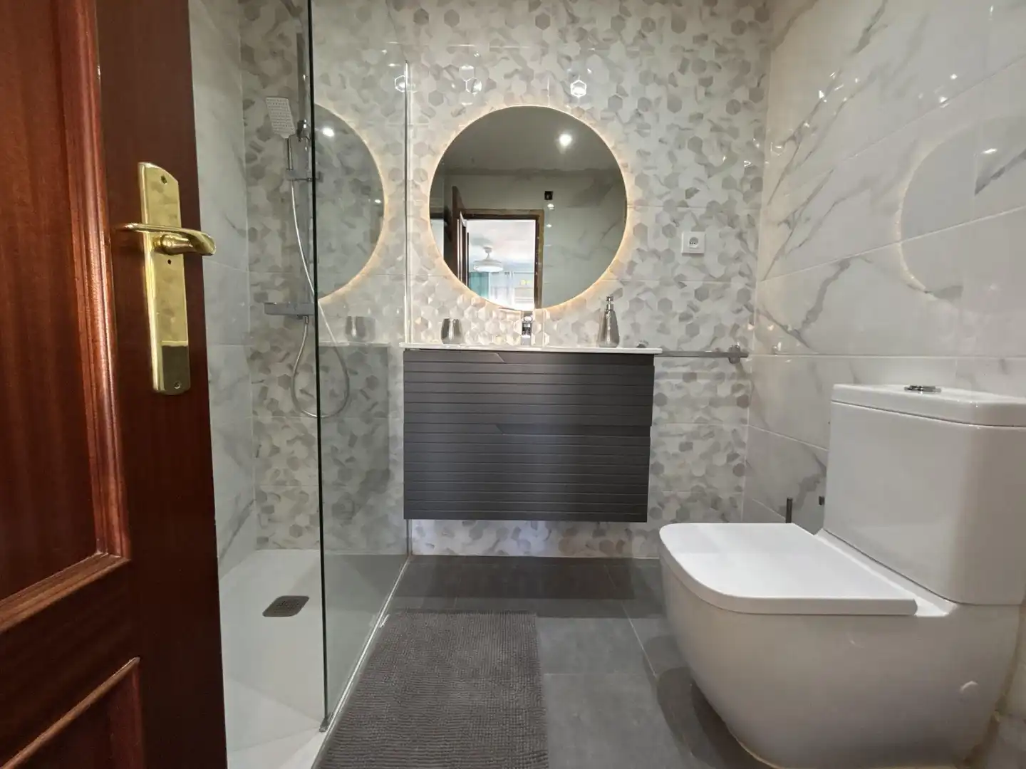 Baño de Piso en venta en Torrent con Aire acondicionado y Balcón