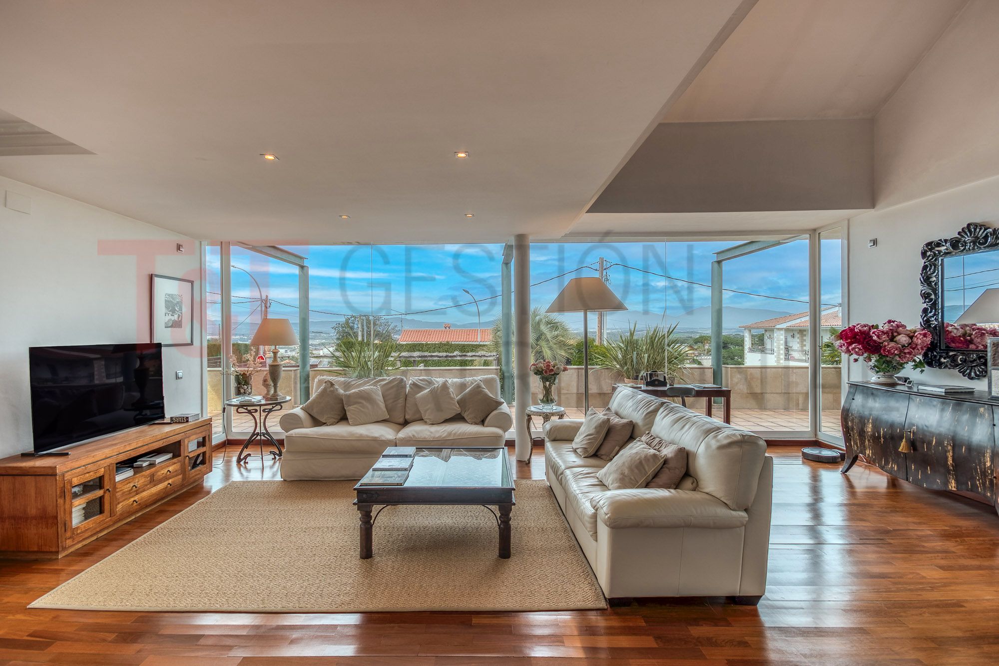 Sala d'estar de Casa o xalet en venda en Vallromanes amb Aire condicionat, Calefacció i Jardí privat