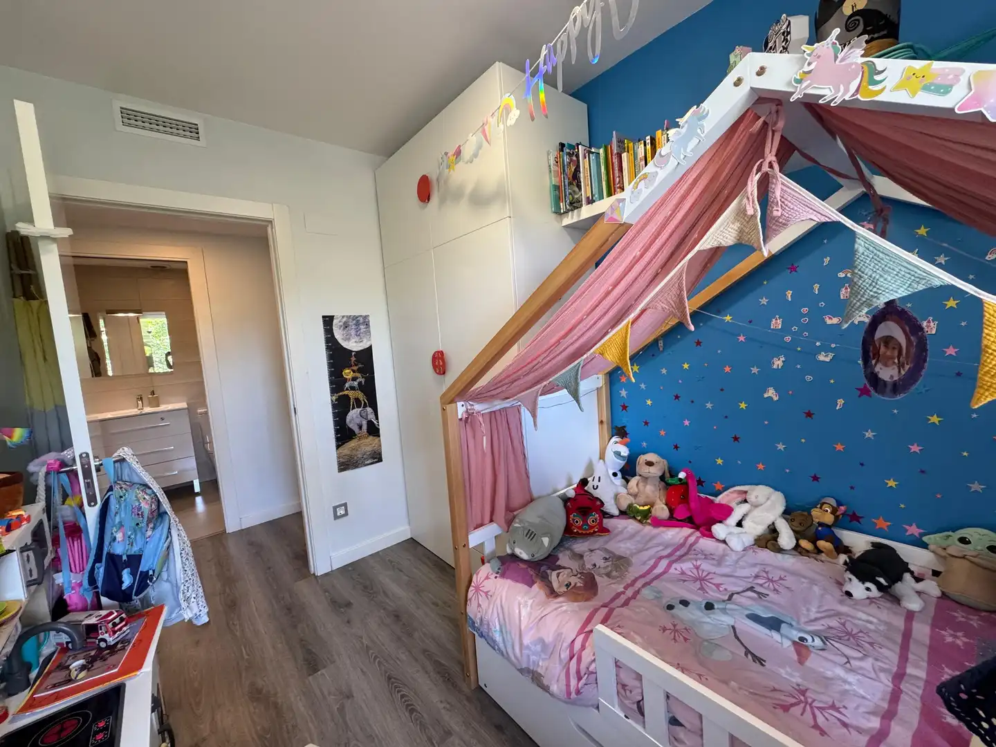 Schlafzimmer von Wohnung zum Verkauf in Barcelona mit Balkon