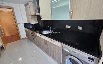 Cuina de Apartament en venda en  Logroño amb Terrassa