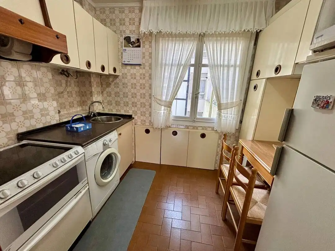 Kitchen of Flat for sale in Bilbao   with Heating and Furnished