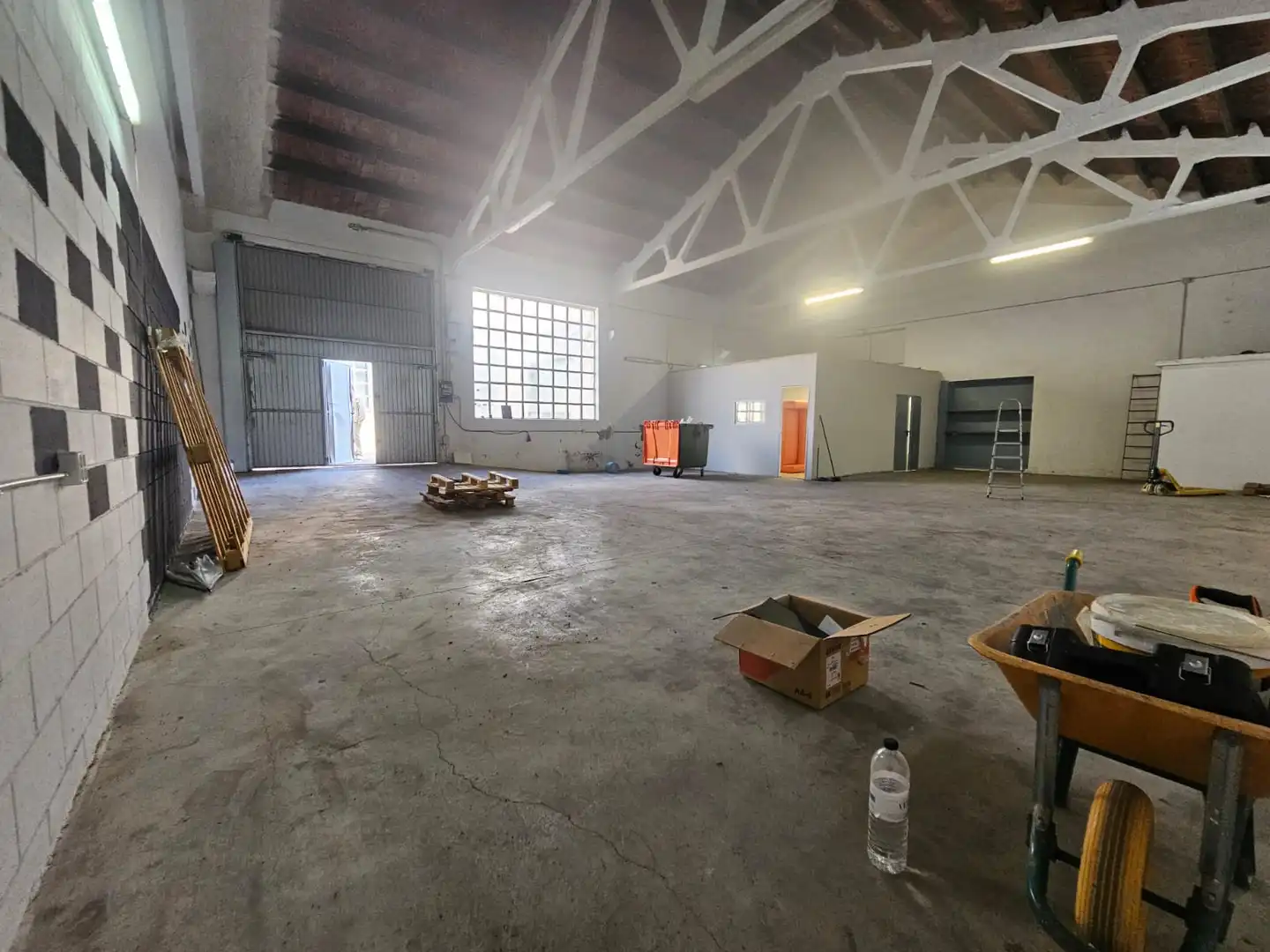 Industrial building to rent in Sud, imagen 9