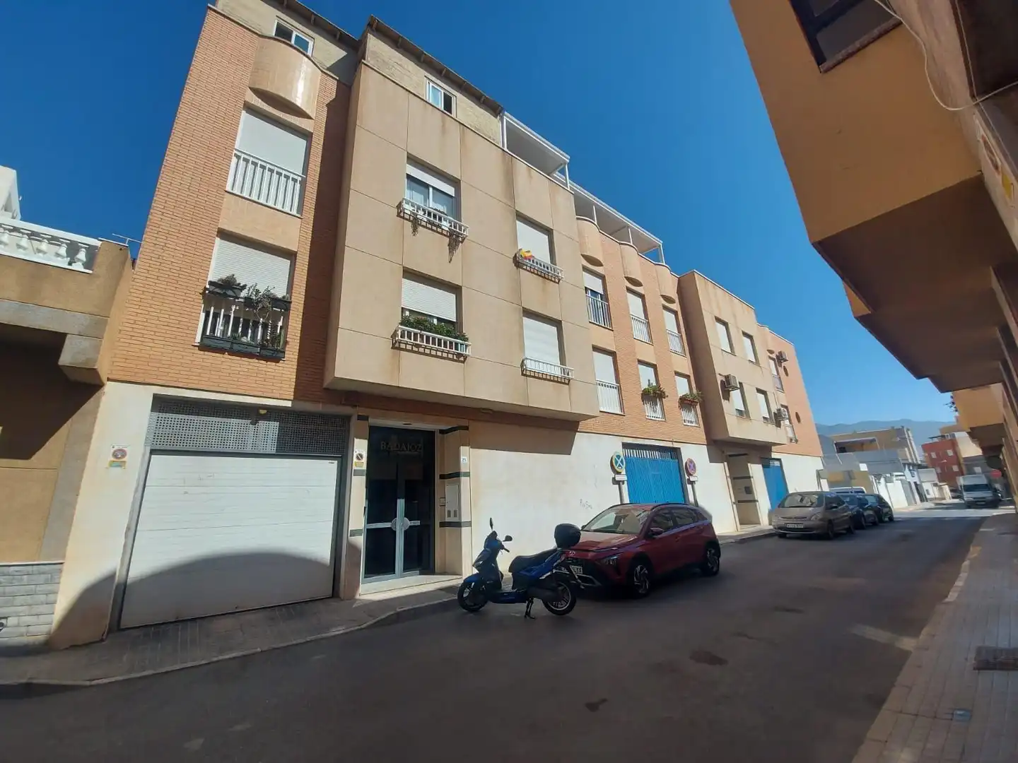 Vista exterior de Piso en venta en El Ejido con Aire acondicionado