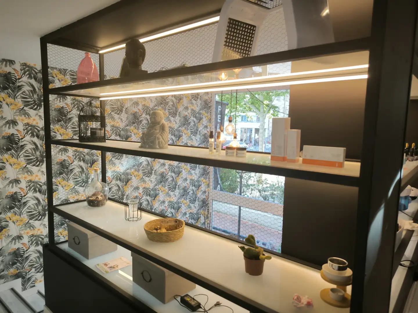 Kitchen of Commercial properties for rent in Madrid  with Air Conditioner, Heating and Parquet flooring