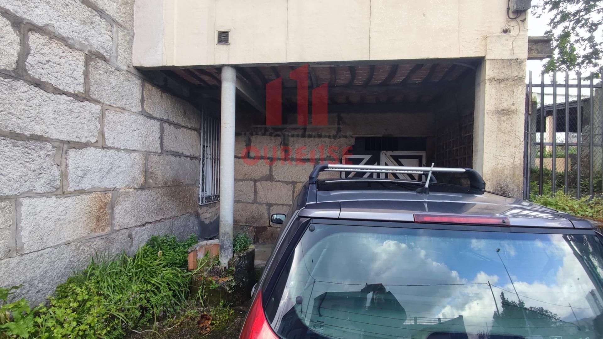 Aparcament de Casa o xalet en venda en Ourense Capital  amb Traster