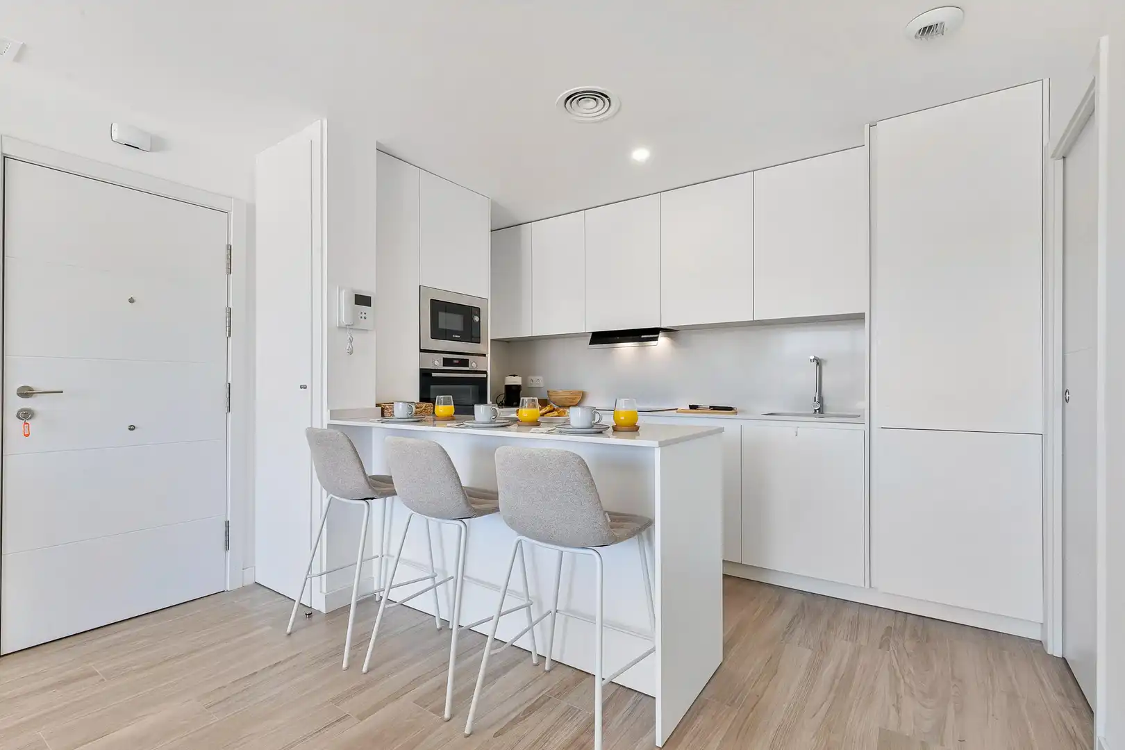 Cocina de Apartamento de alquiler en Mijas con Aire acondicionado, Calefacción y Jardín privado