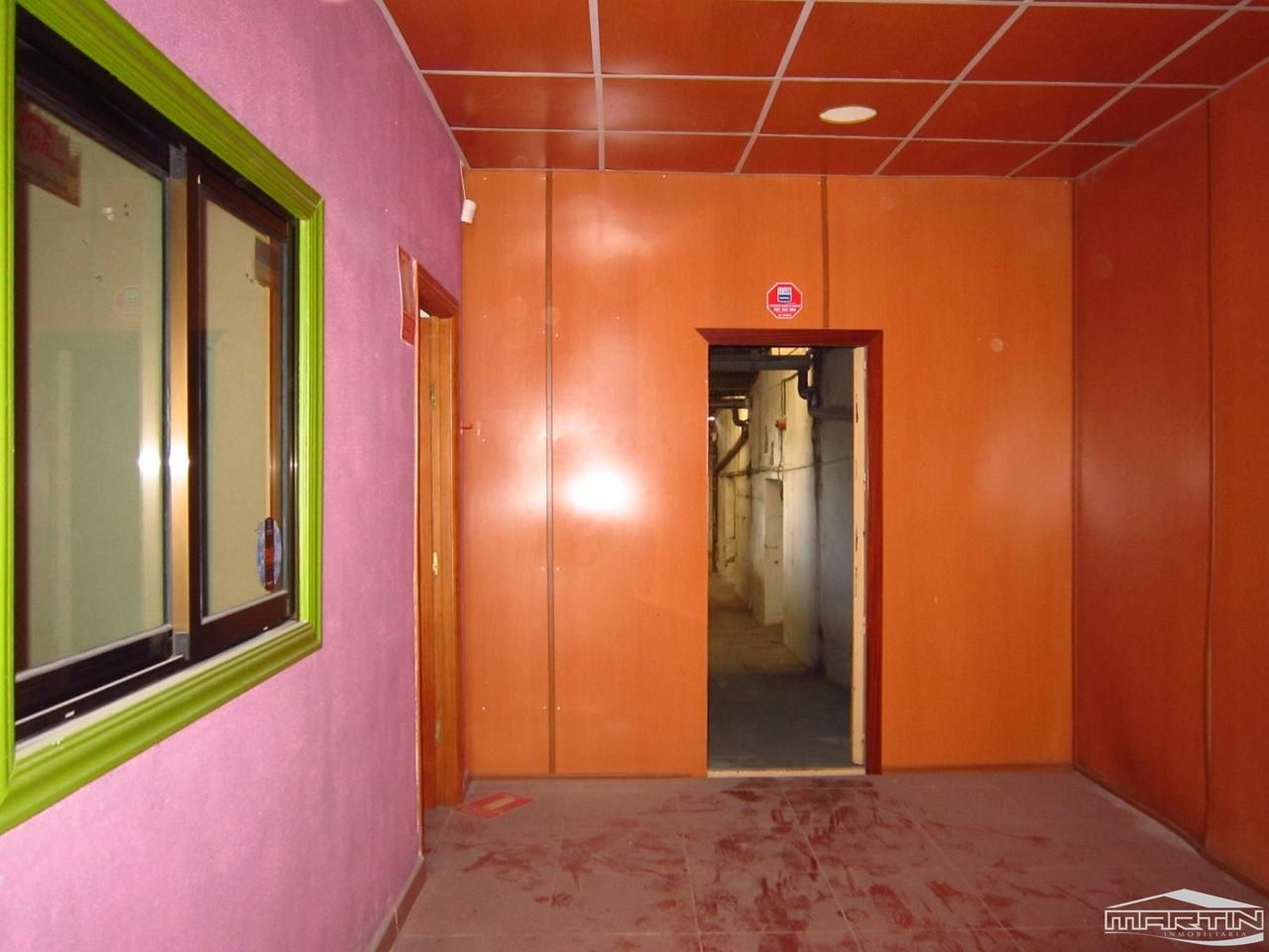 Nau industrial en venda en Lucena