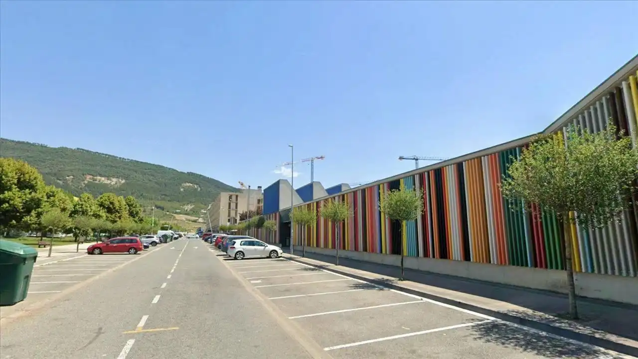 Vista exterior de Dúplex en venda en Buztintxuri