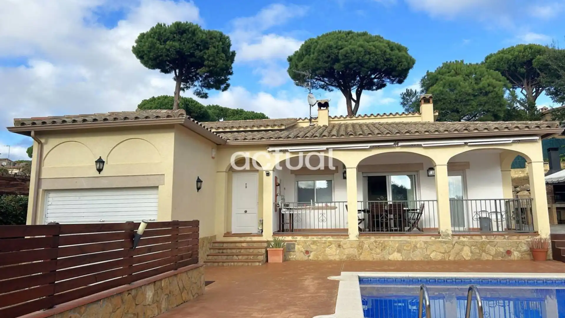 Vista exterior de Casa o chalet en venta en Calonge i Sant Antoni con Aire acondicionado, Calefacción y Jardín privado