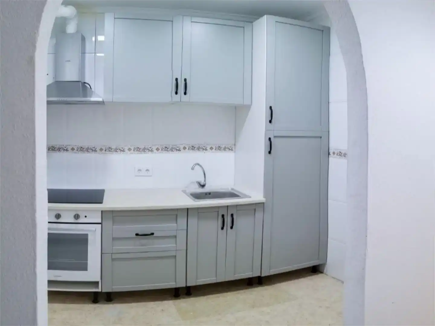 Küche von Wohnung zur untervermieten in Torrevieja mit Schwimmbad, Möbliert und Balkon